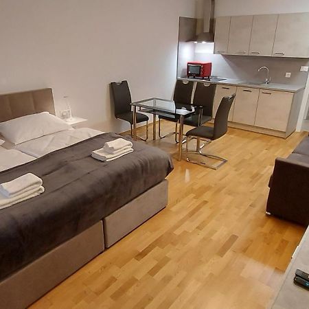 Bed & Breakfast Rezidenca Pipanova Ljubljana Extérieur photo