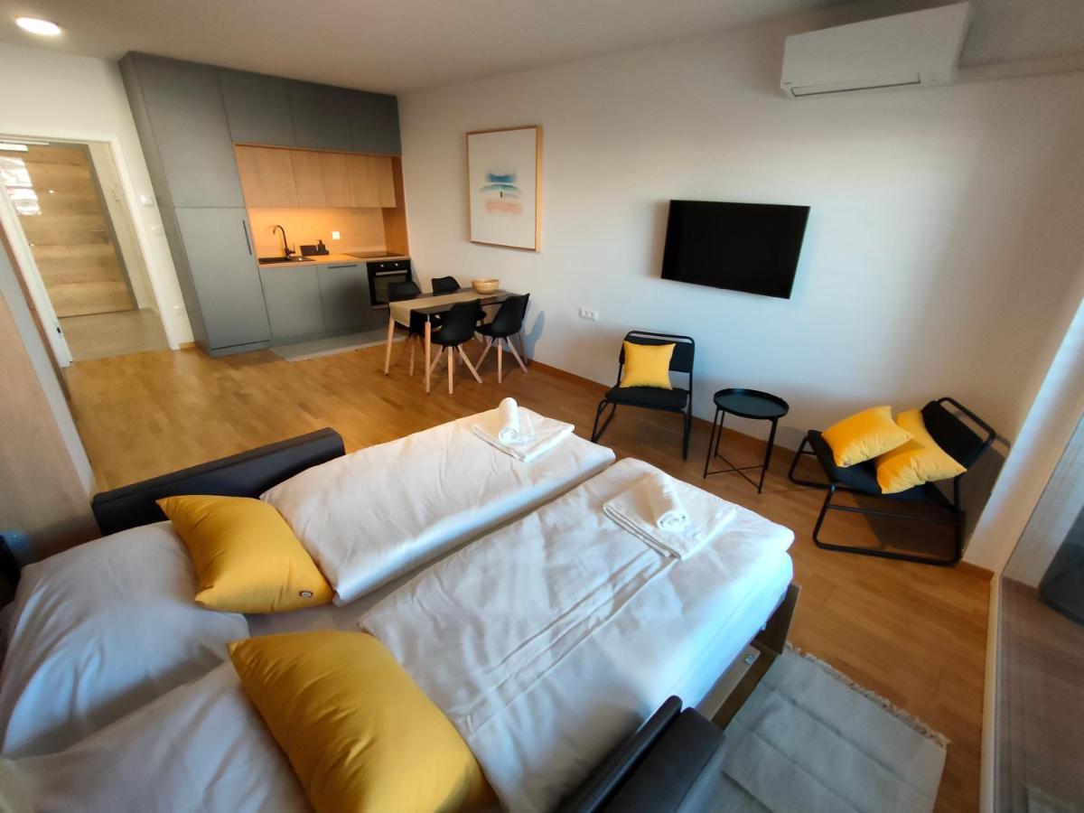 Bed & Breakfast Rezidenca Pipanova Ljubljana Extérieur photo