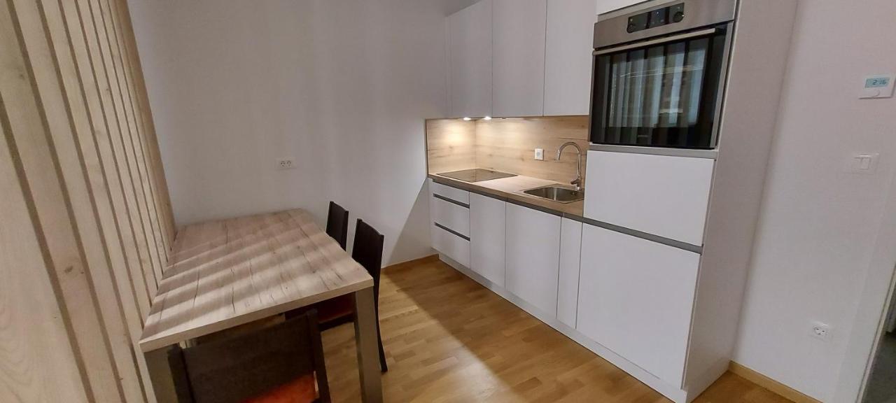 Bed & Breakfast Rezidenca Pipanova Ljubljana Extérieur photo