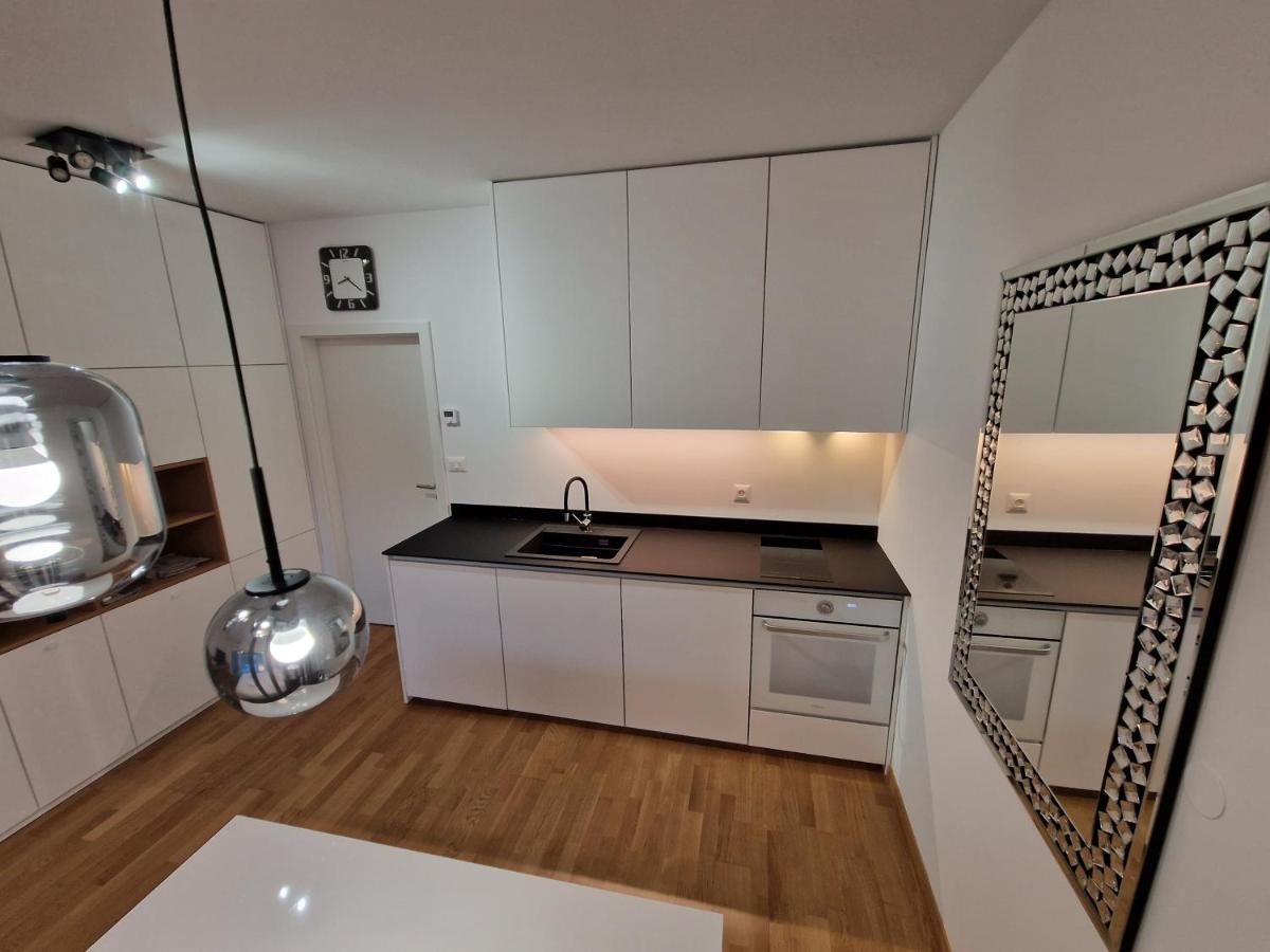 Bed & Breakfast Rezidenca Pipanova Ljubljana Extérieur photo