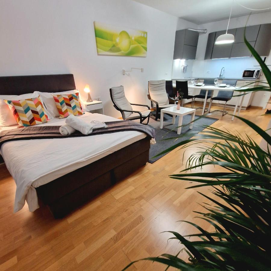 Bed & Breakfast Rezidenca Pipanova Ljubljana Extérieur photo