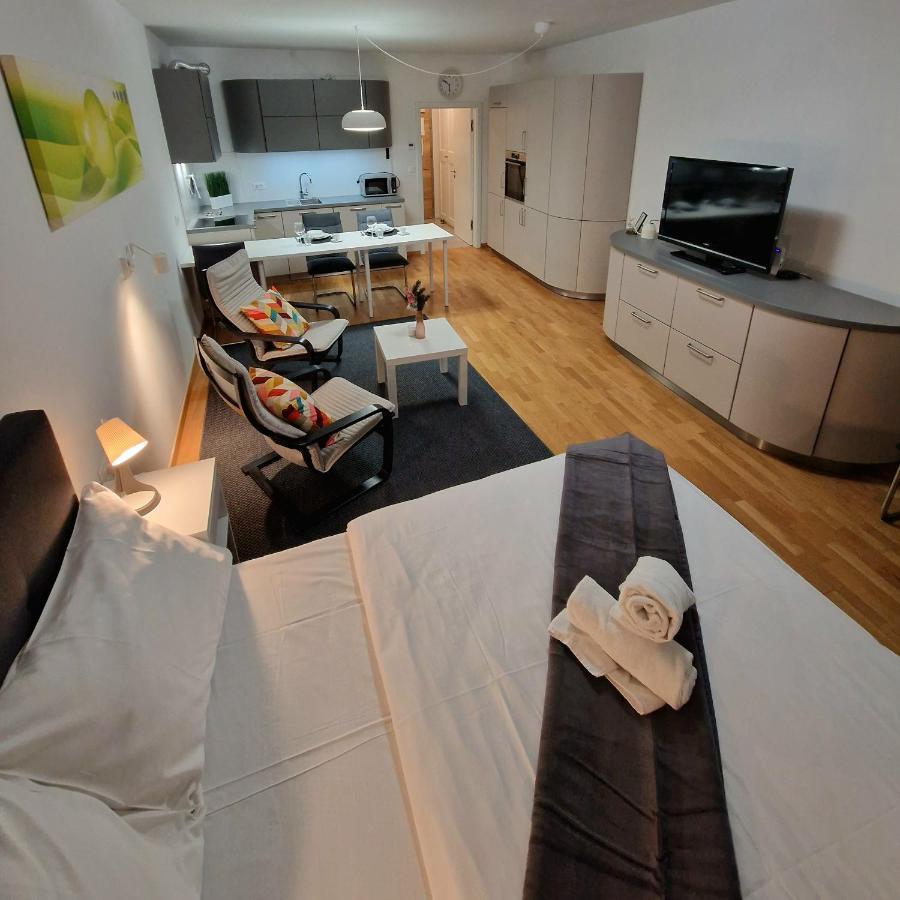 Bed & Breakfast Rezidenca Pipanova Ljubljana Extérieur photo
